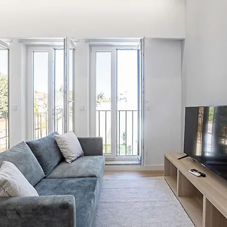 Apartman Urban House By Lovelystay