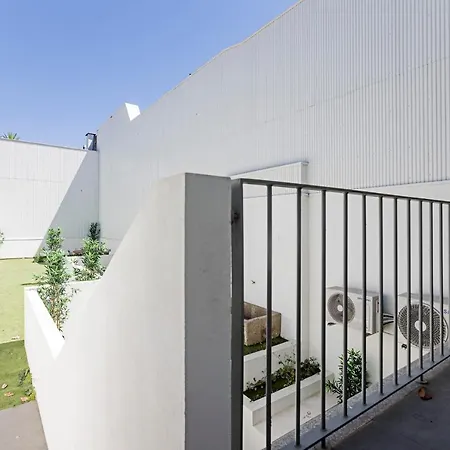 Urban House By Lovelystay Apartman *