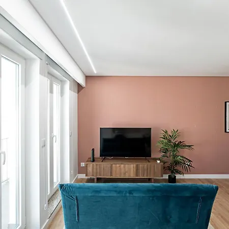 公寓 Urban House By Lovelystay *