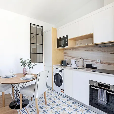 公寓 Urban House By Lovelystay *