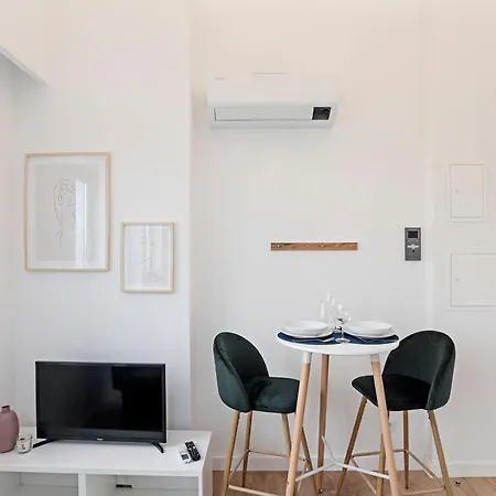 Urban House By Lovelystay