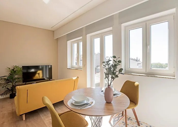 Urban House By Lovelystay Apartmán Porto