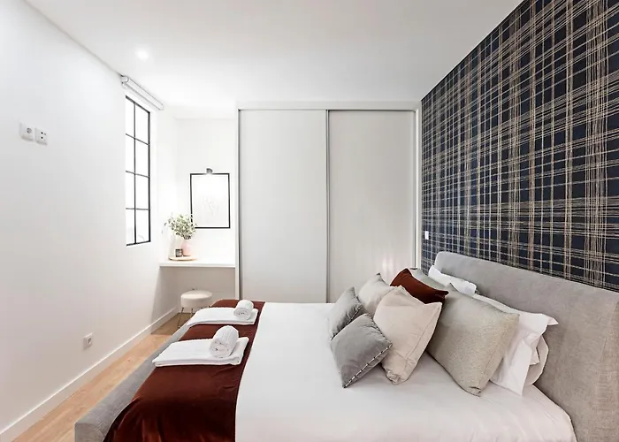 Urban House By Lovelystay Daire *