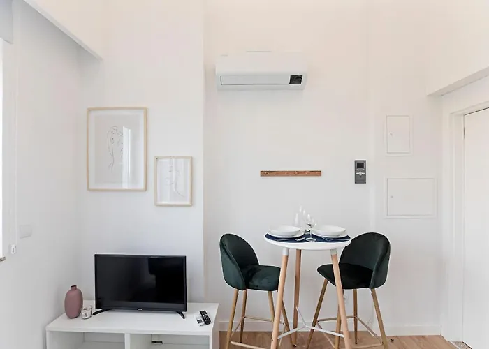 Urban House By Lovelystay