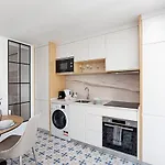Urban House By Lovelystay Porto