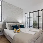 Urban House By Lovelystay Porto