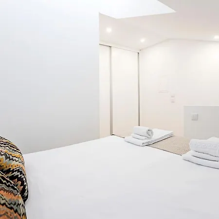 Urban House By Lovelystay