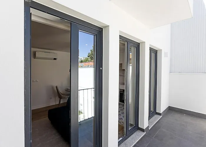 Urban House By Lovelystay