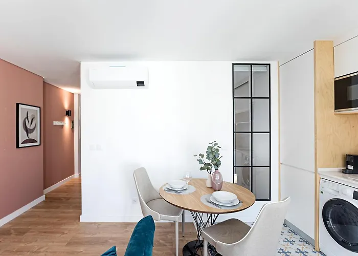 公寓 Urban House By Lovelystay