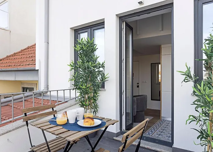 Urban House By Lovelystay